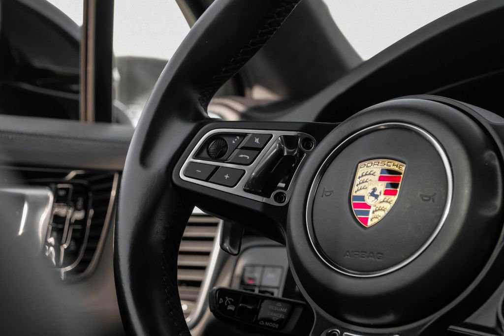 Used 2020 Porsche Cayenne Turbo image 16