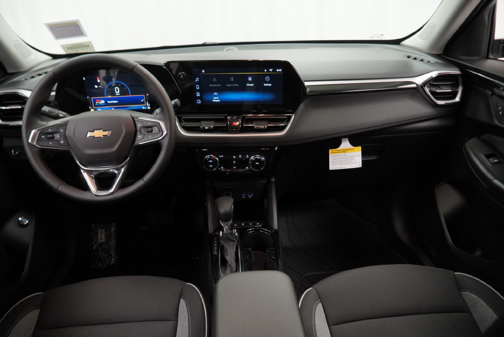 New 2026 Chevrolet TrailBlazer LT w/ Convenience Package FWD image 3
