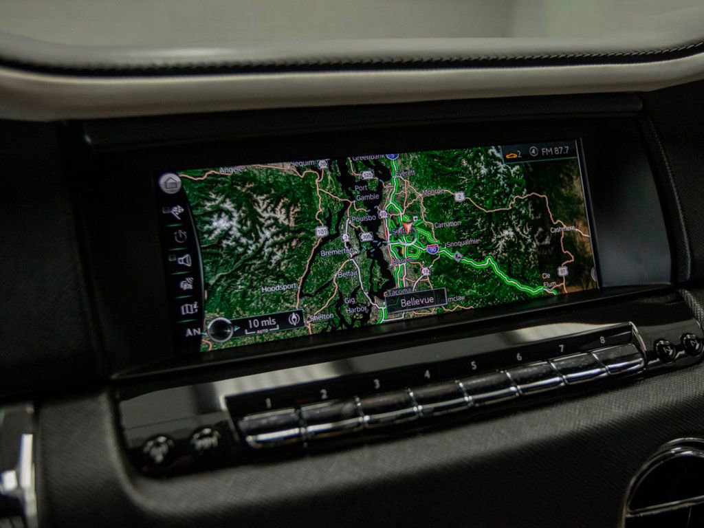 Used 2022 Rolls-Royce Cullinan w/ Cullinan Package image 27