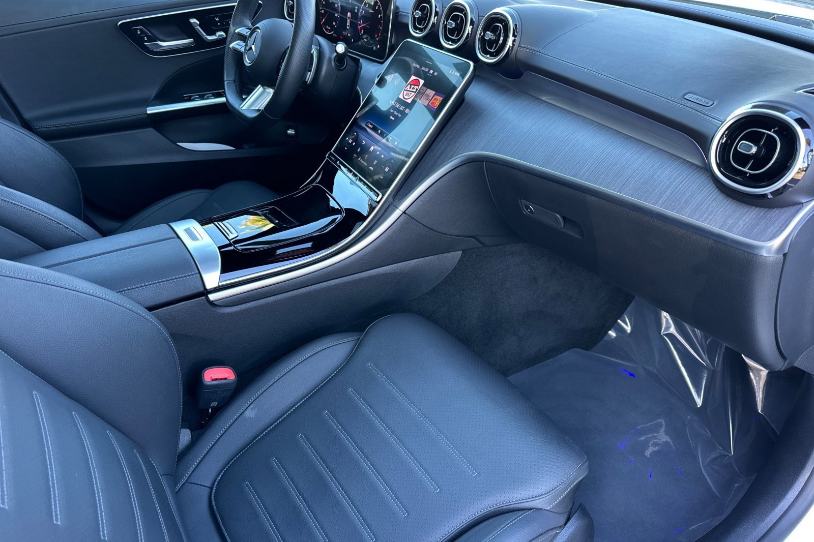 Certified 2025 Mercedes-Benz C 300 Sedan image 17