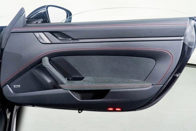 Used 2025 Porsche 911 Carrera GTS image 27