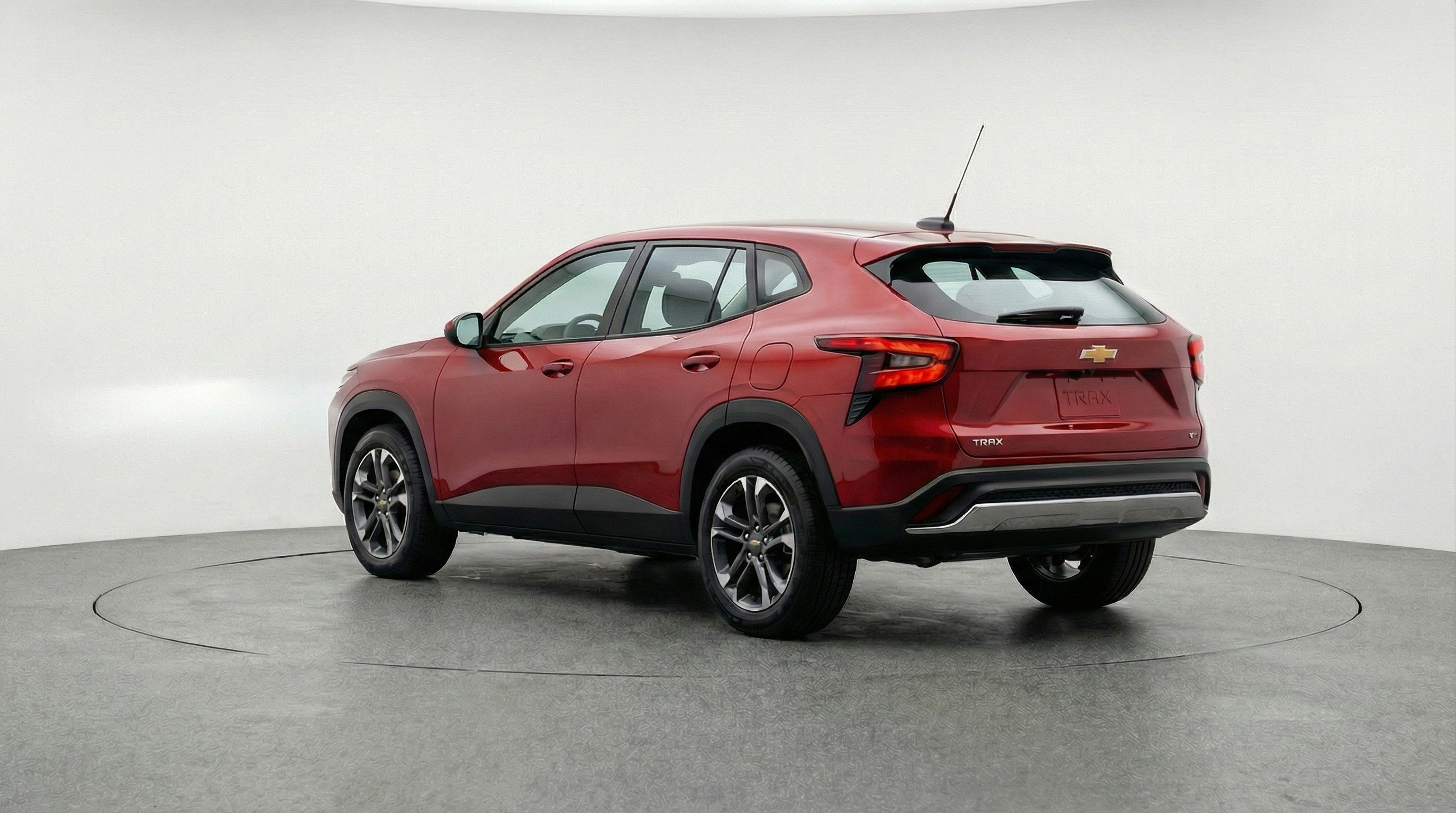 Used 2025 Chevrolet Trax LT w/ LT Convenience Package image 6