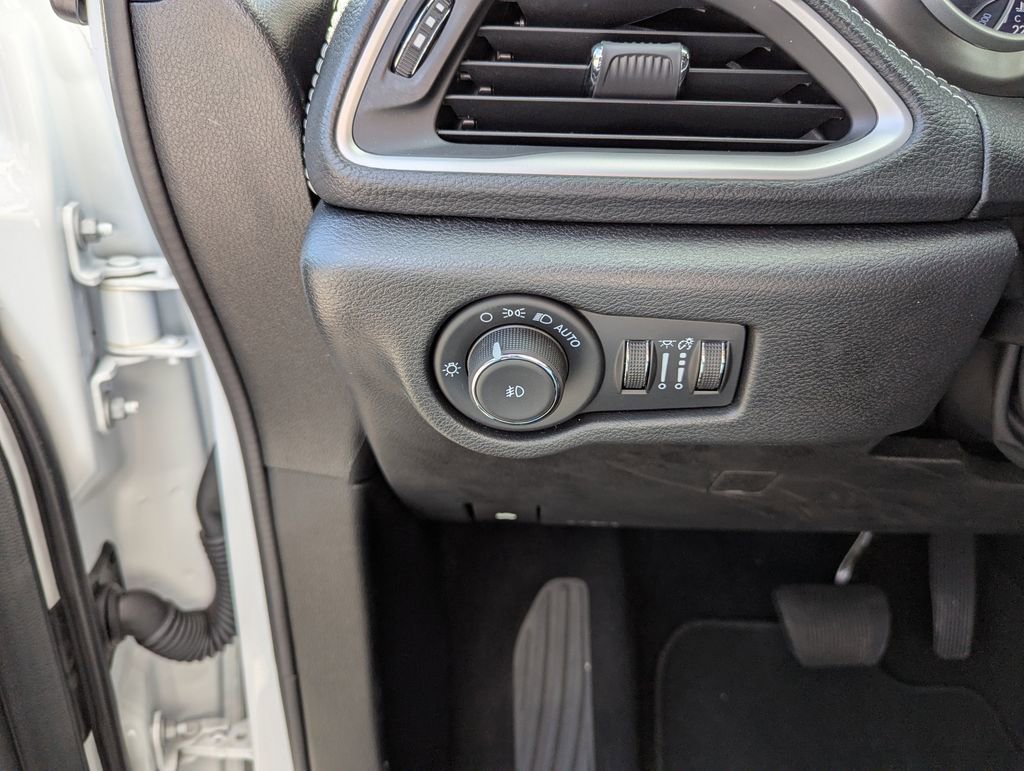 New 2026 Chrysler Pacifica Select FWD image 20