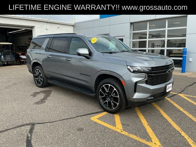 Used 2022 Chevrolet Suburban RST w/ Luxury Package AWD/4WD image 2