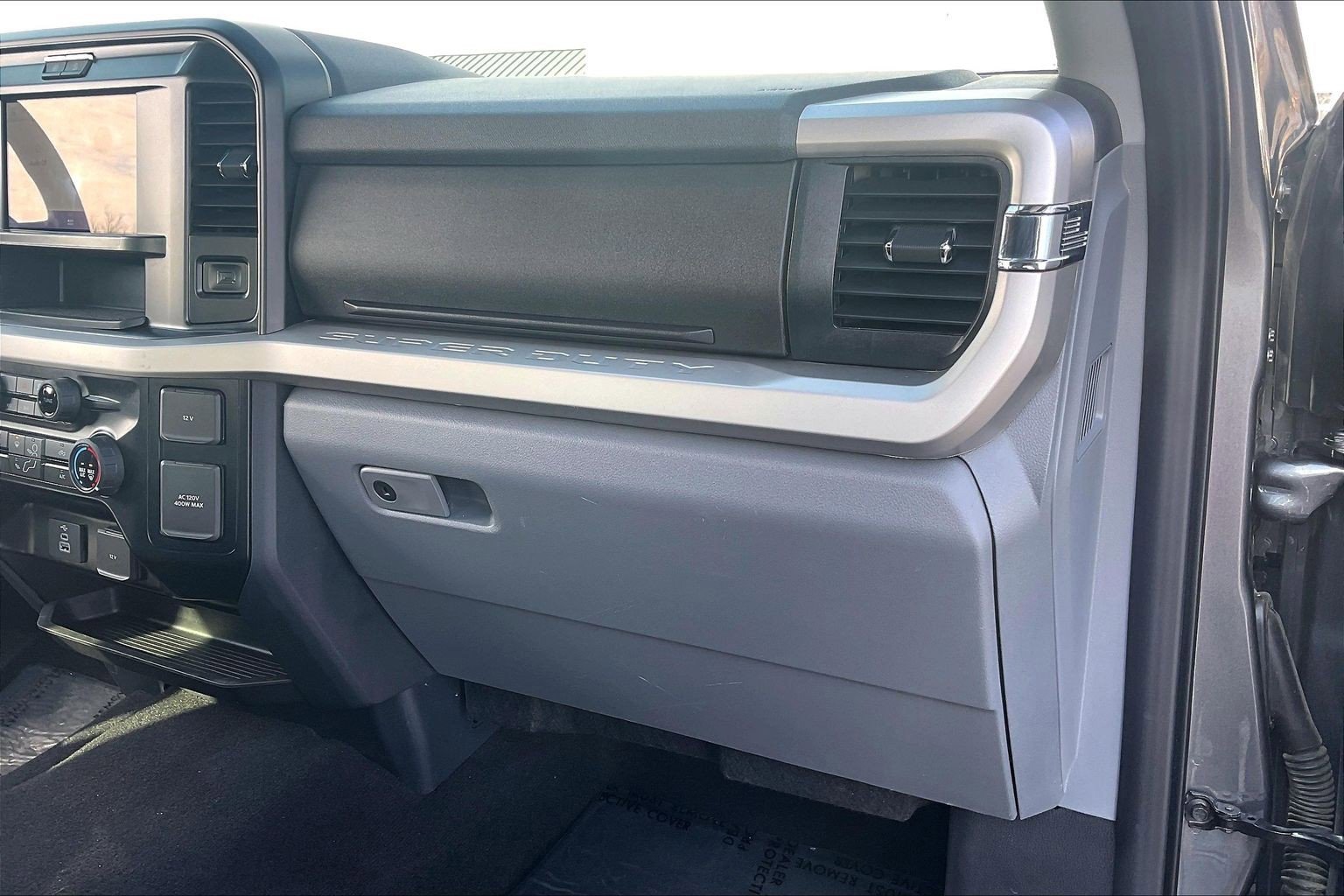 Used 2025 Ford F250 XLT w/ FX4 Off-Road Package image 14