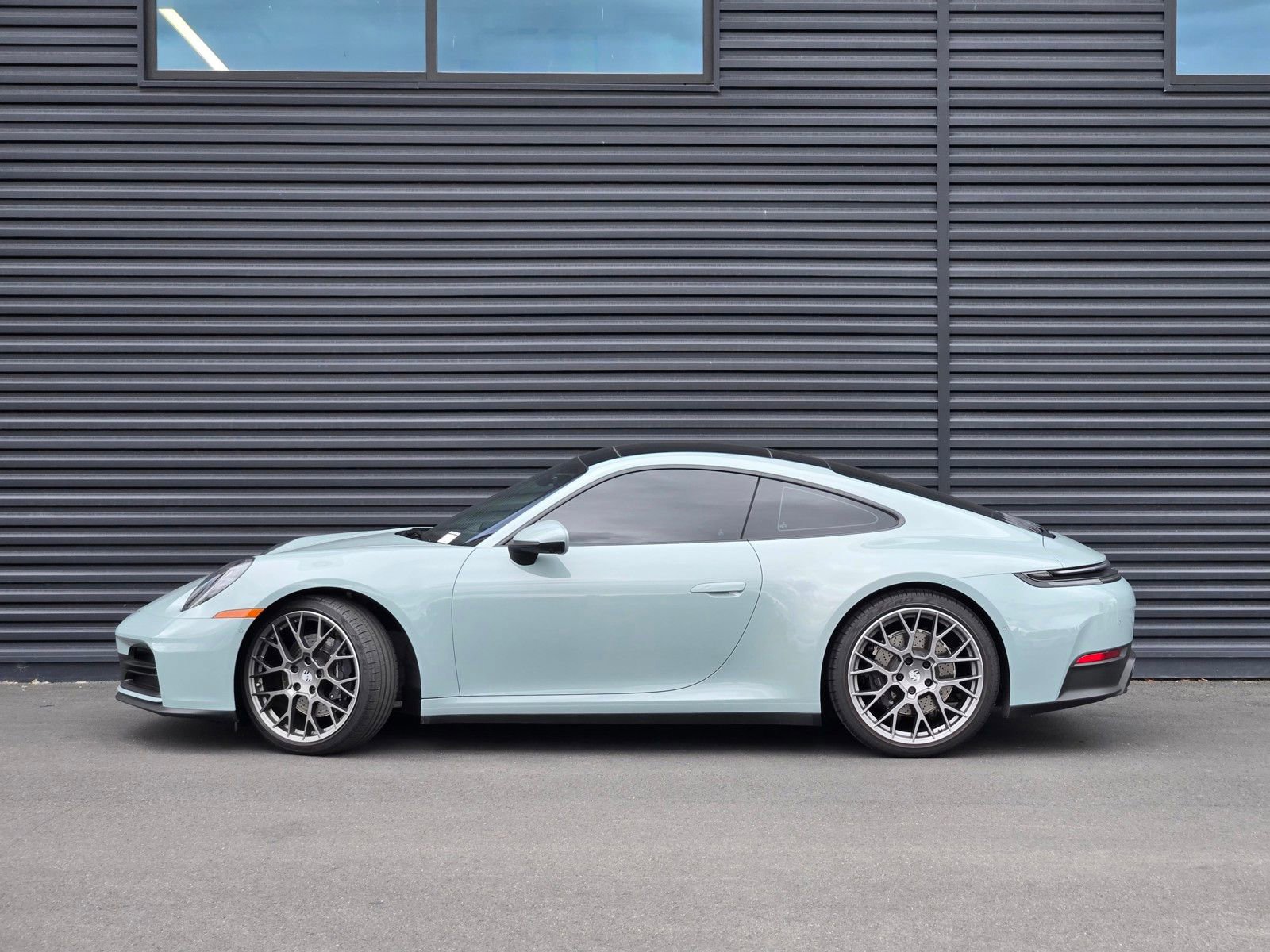 Certified 2025 Porsche 911 Carrera RWD image 2