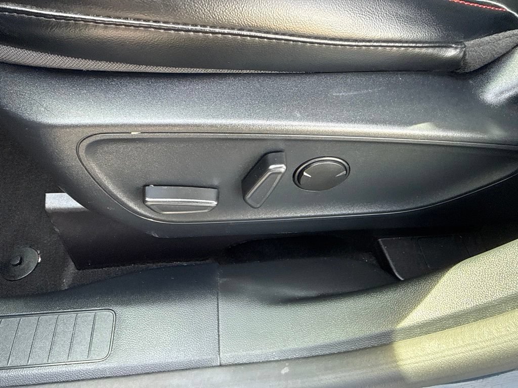 Used 2024 Ford Escape ST-Line w/ Tech Pack #1 AWD/4WD image 16