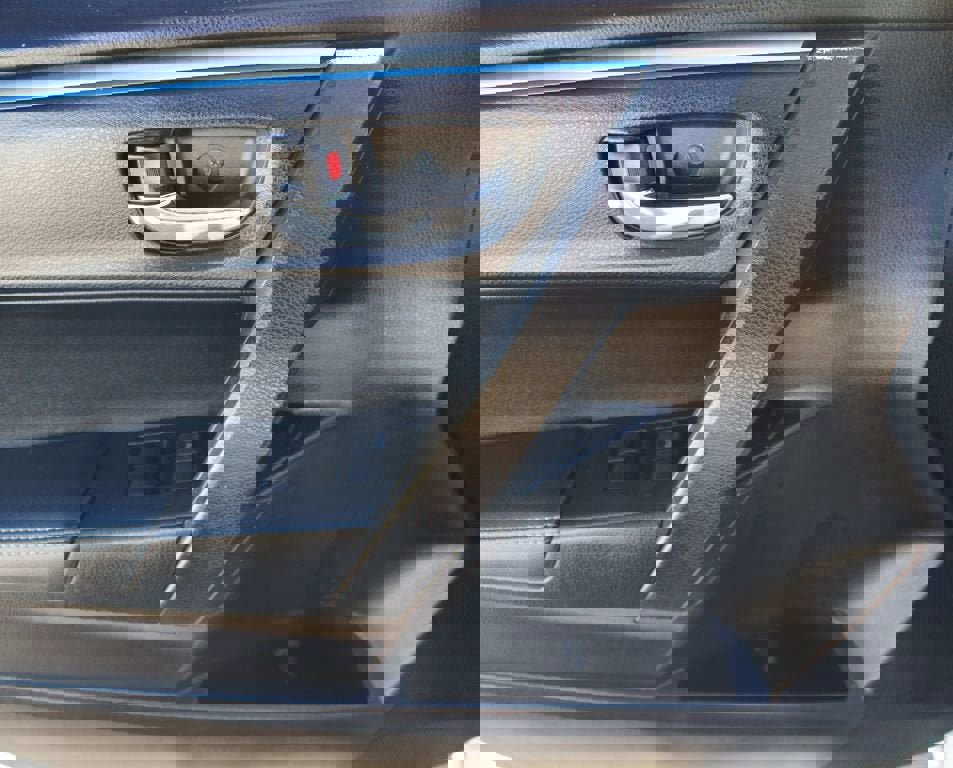 Used 2016 Toyota Corolla S image 18