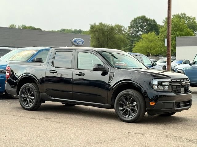 Used 2024 Ford Maverick Lariat w/ Black Appearance Package AWD/4WD image 28