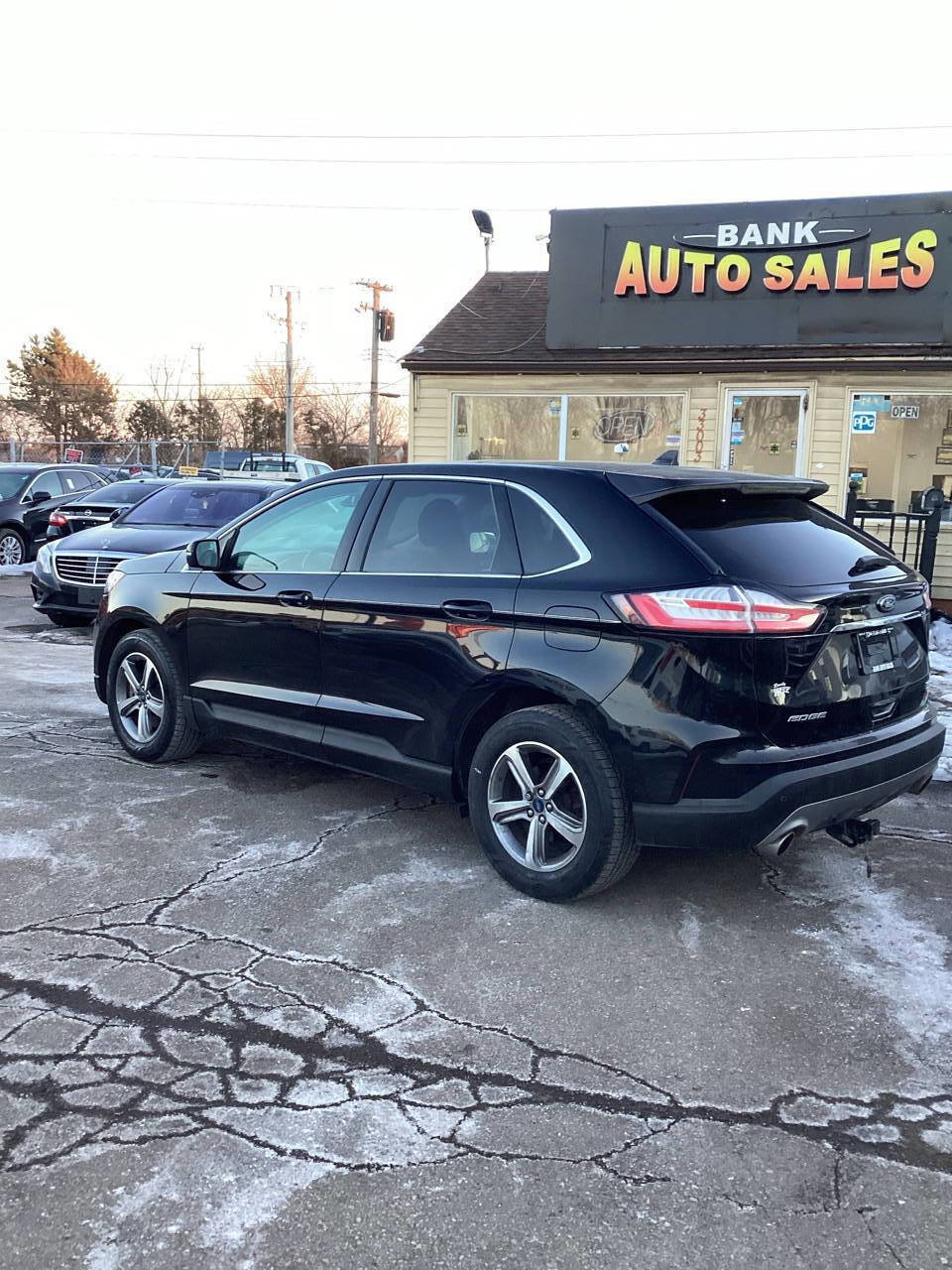 Used 2019 Ford Edge SEL w/ Equipment Group 201A image 10