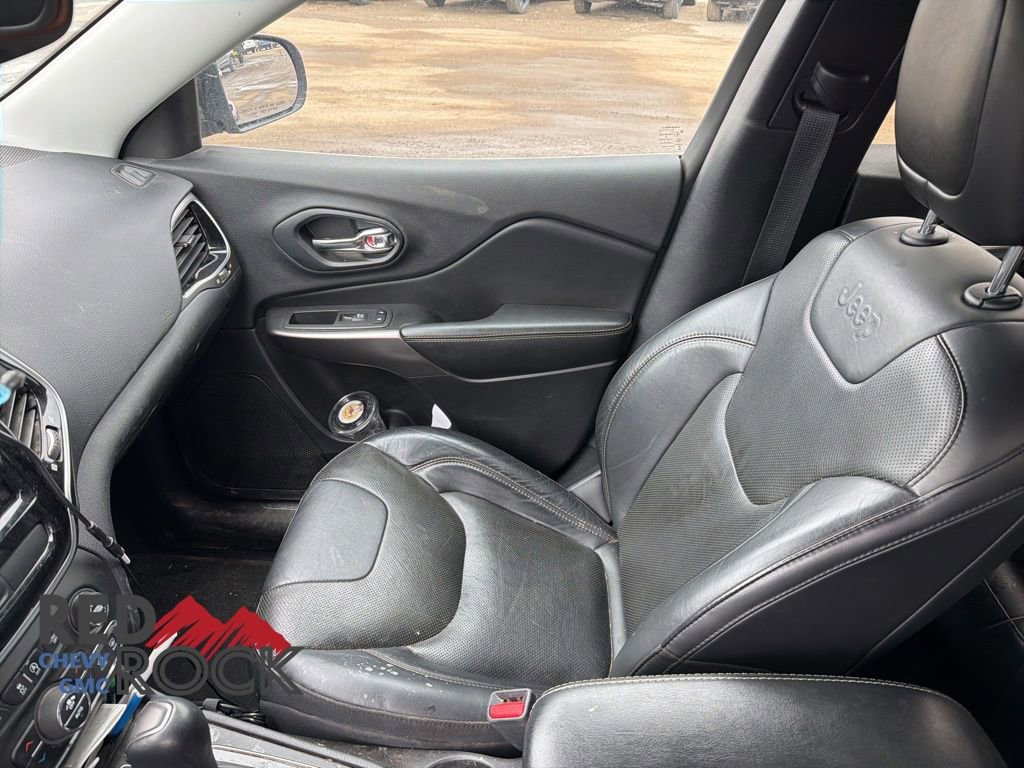 Used 2019 Jeep Cherokee Limited image 3