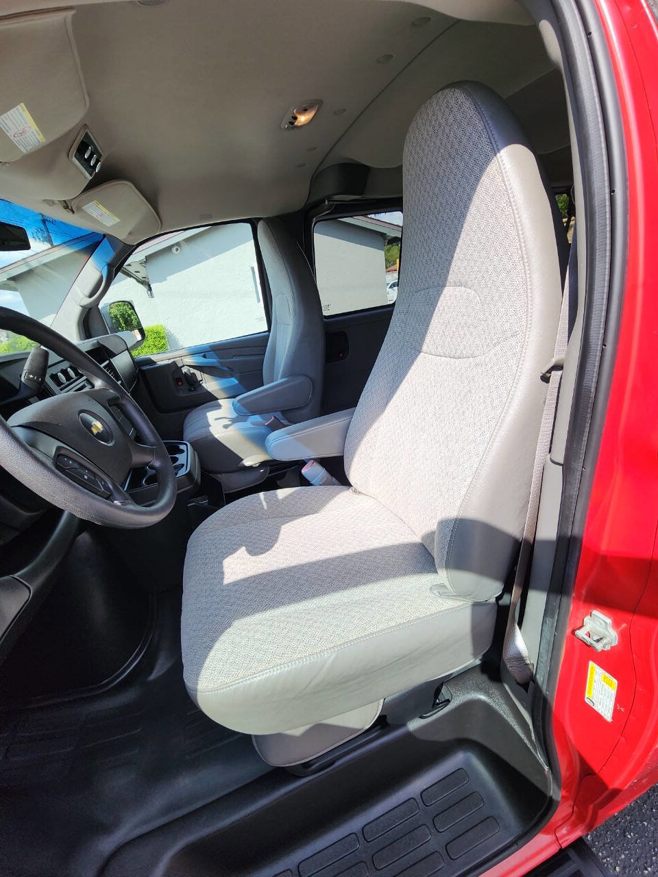 Used 2014 Chevrolet Express 3500 LS image 13