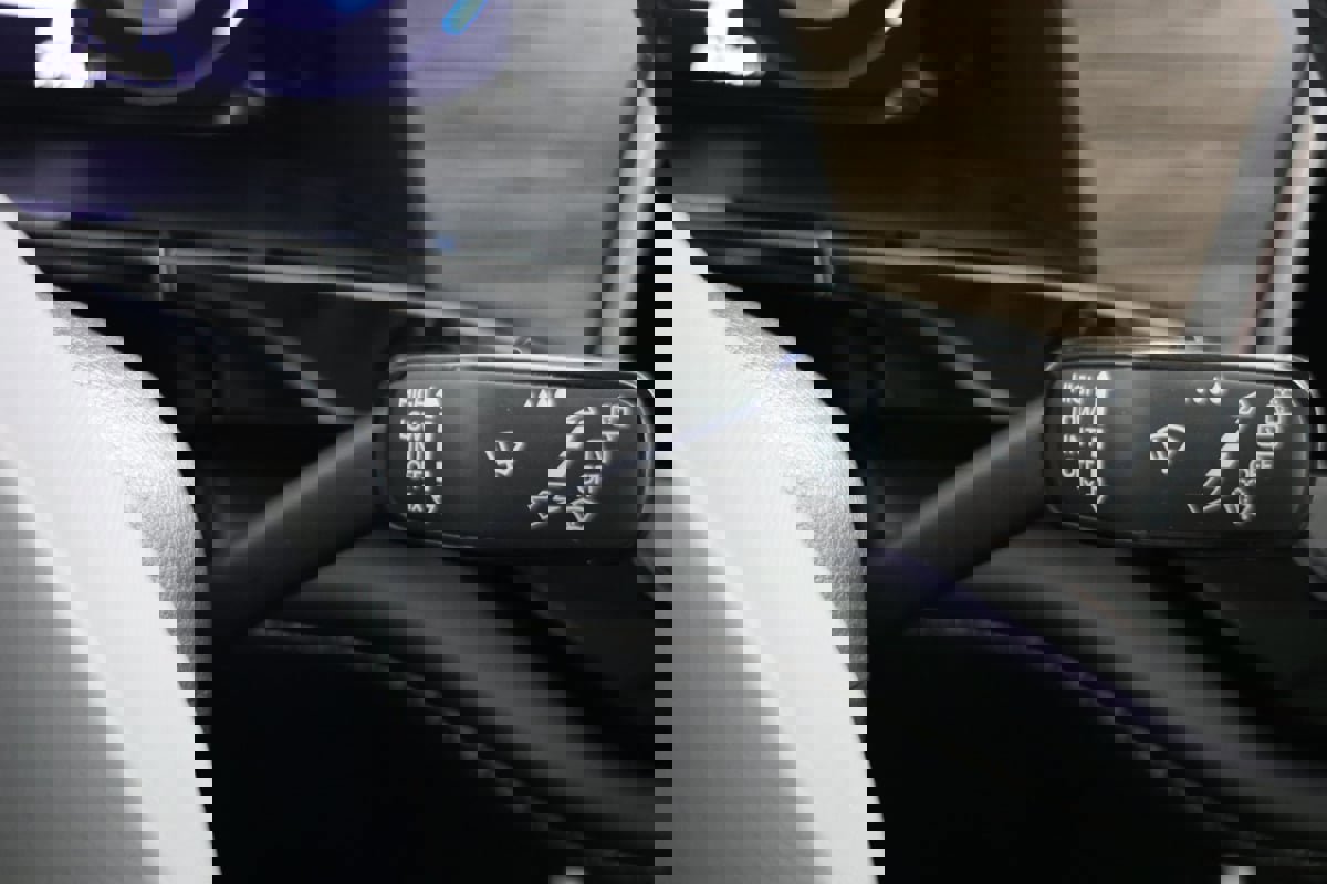 Used 2024 Volkswagen Atlas SEL Premium R-Line image 29