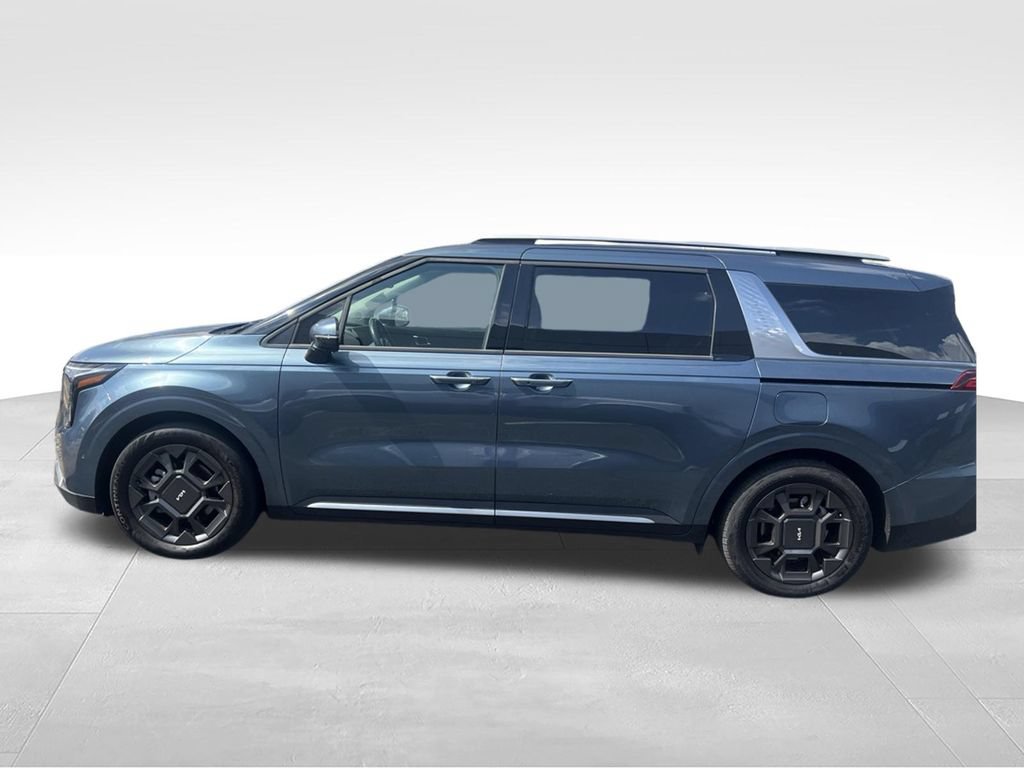 Used 2025 Kia Carnival SX FWD image 3