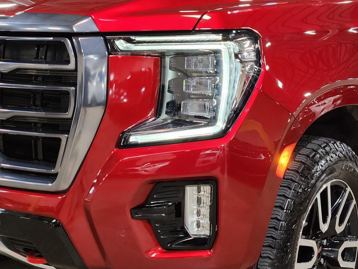 Used 2024 GMC Yukon XL AT4 w/ Technology Package AWD/4WD image 14