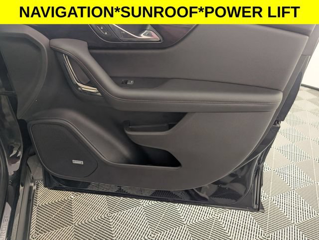 Used 2019 Chevrolet Blazer RS FWD image 36