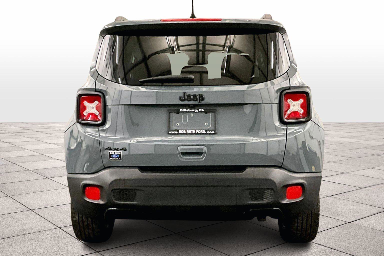 Used 2018 Jeep Renegade Altitude image 4