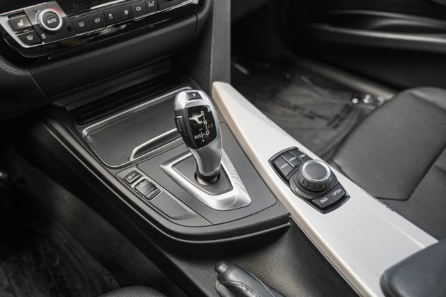 Used 2018 BMW 320i xDrive Sedan AWD/4WD image 34