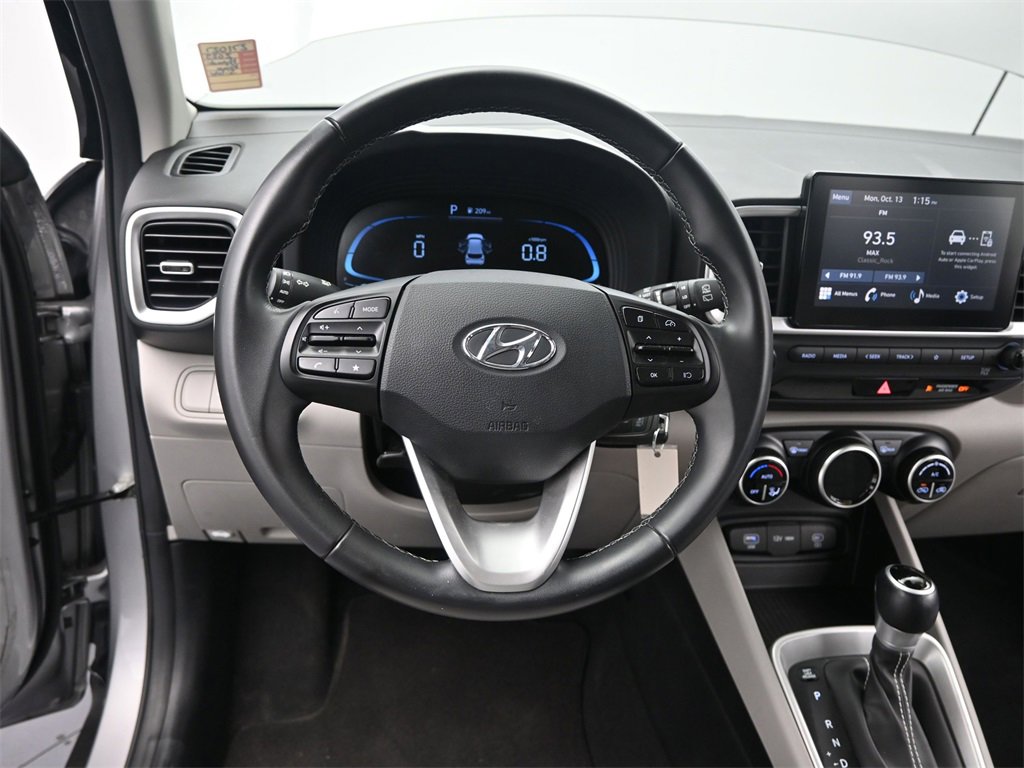 Used 2023 Hyundai Venue SEL image 26