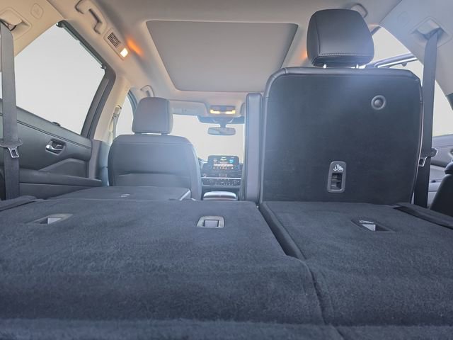 Used 2022 Nissan Pathfinder SL w/ SL Premium Package AWD/4WD image 13