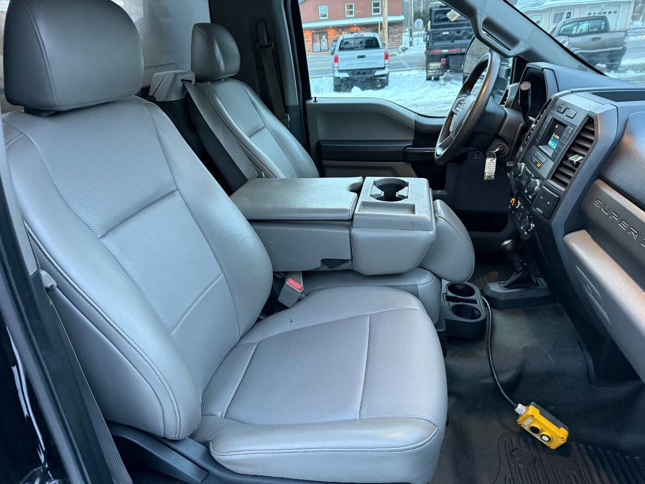 Used 2018 Ford F550 4x4 Regular Cab Super Duty image 16