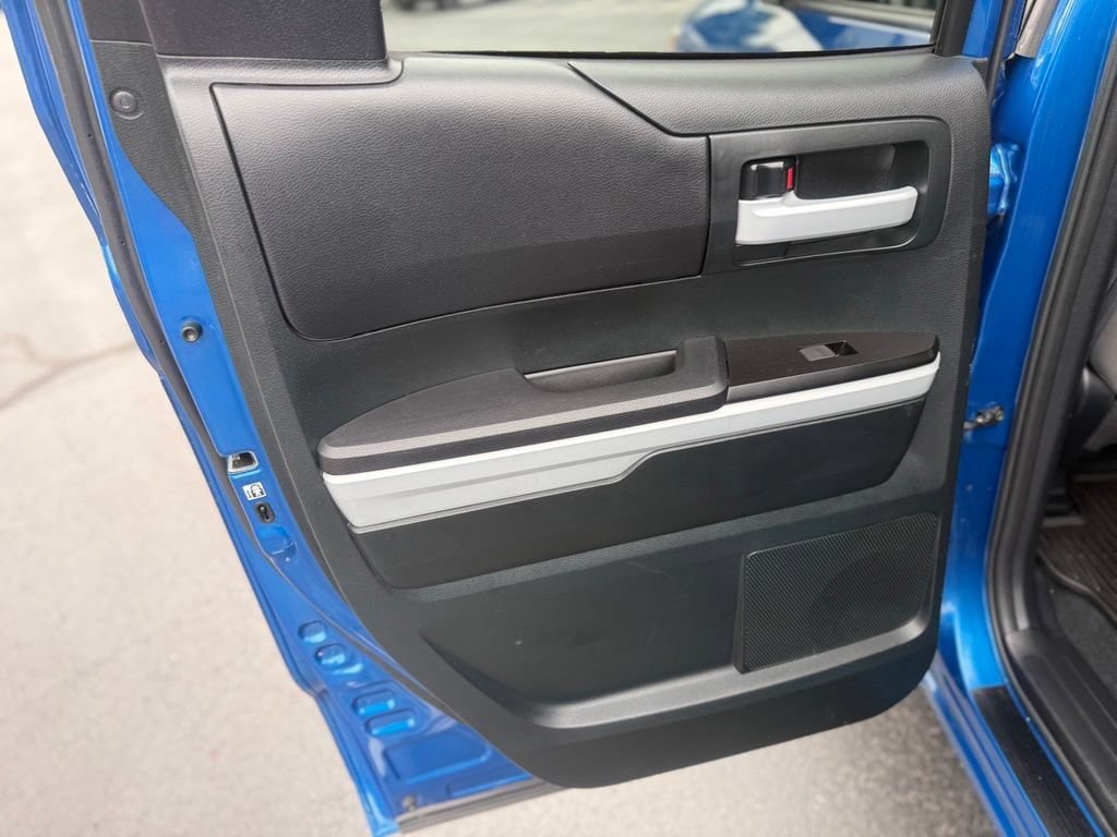 Certified 2018 Toyota Tundra SR5 AWD/4WD image 15