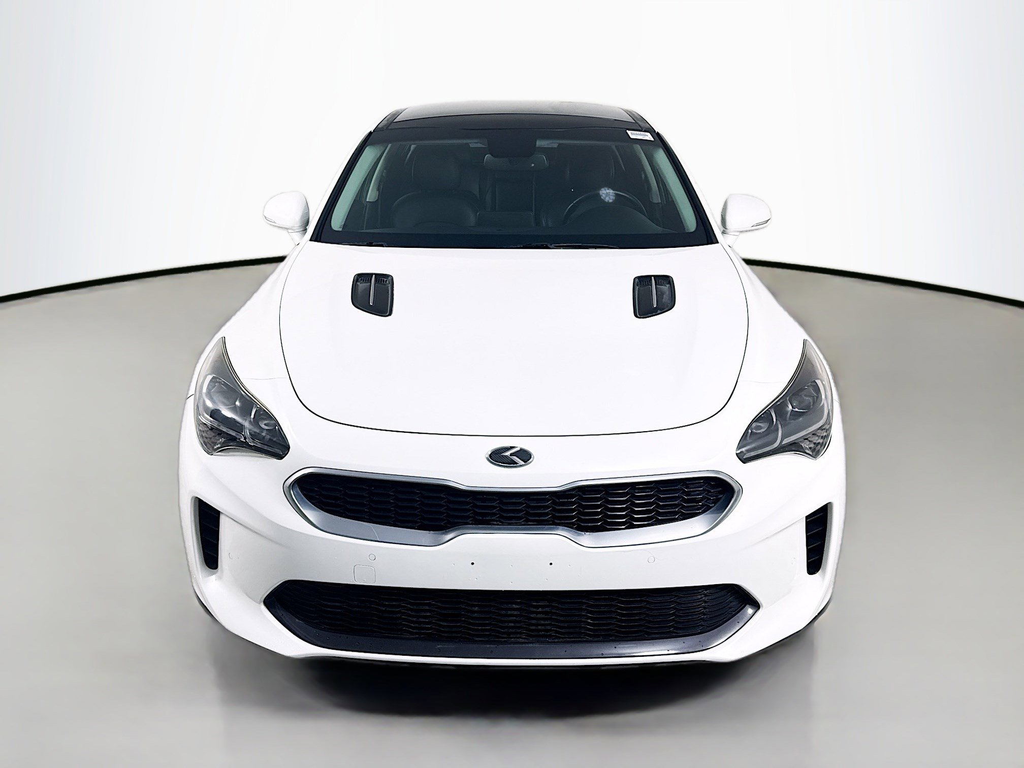 Used 2018 Kia Stinger Premium image 2