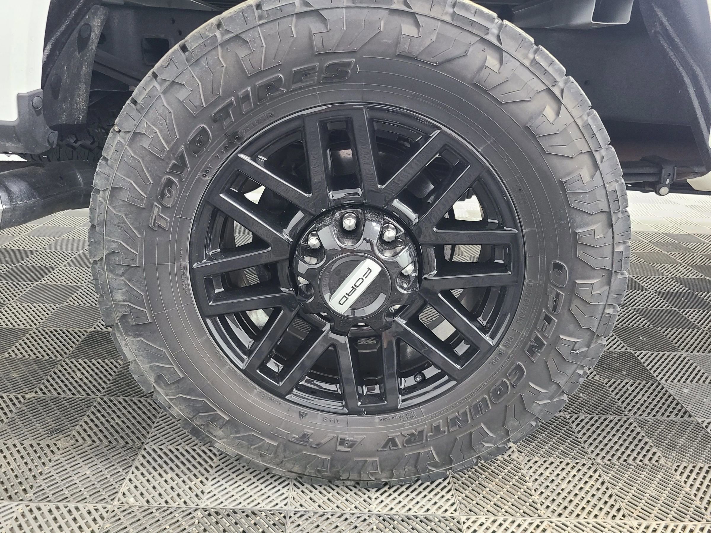 Used 2024 Ford F250 Lariat w/ Sport Appearance Package image 13