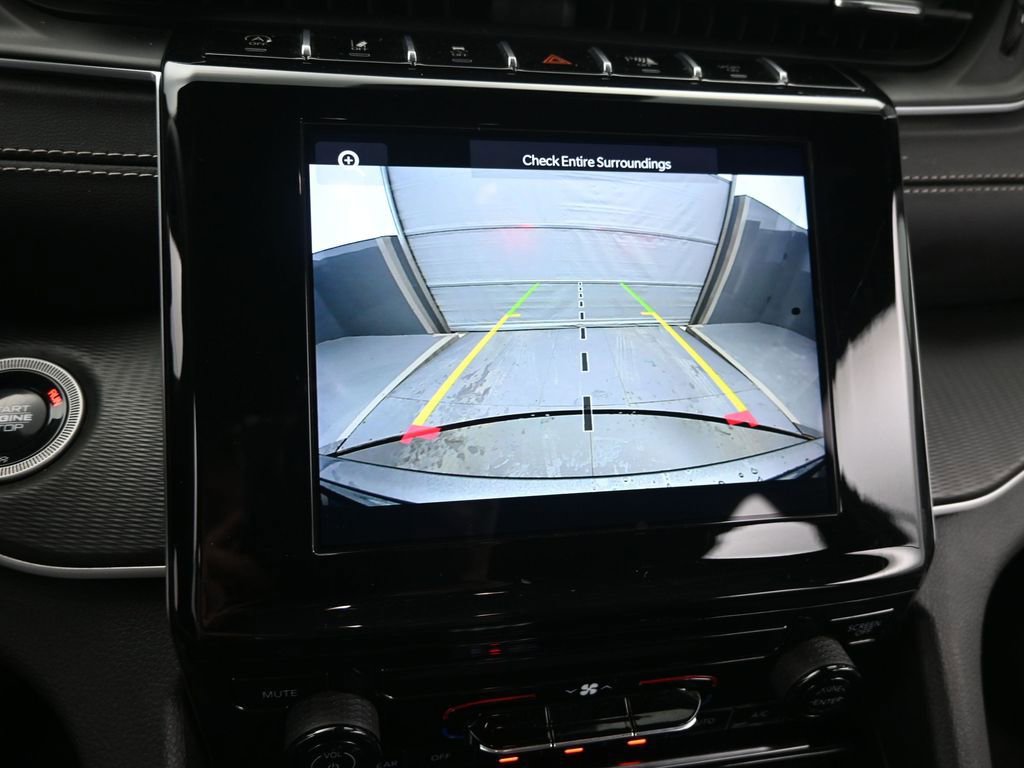 Used 2024 Jeep Grand Cherokee Laredo image 35