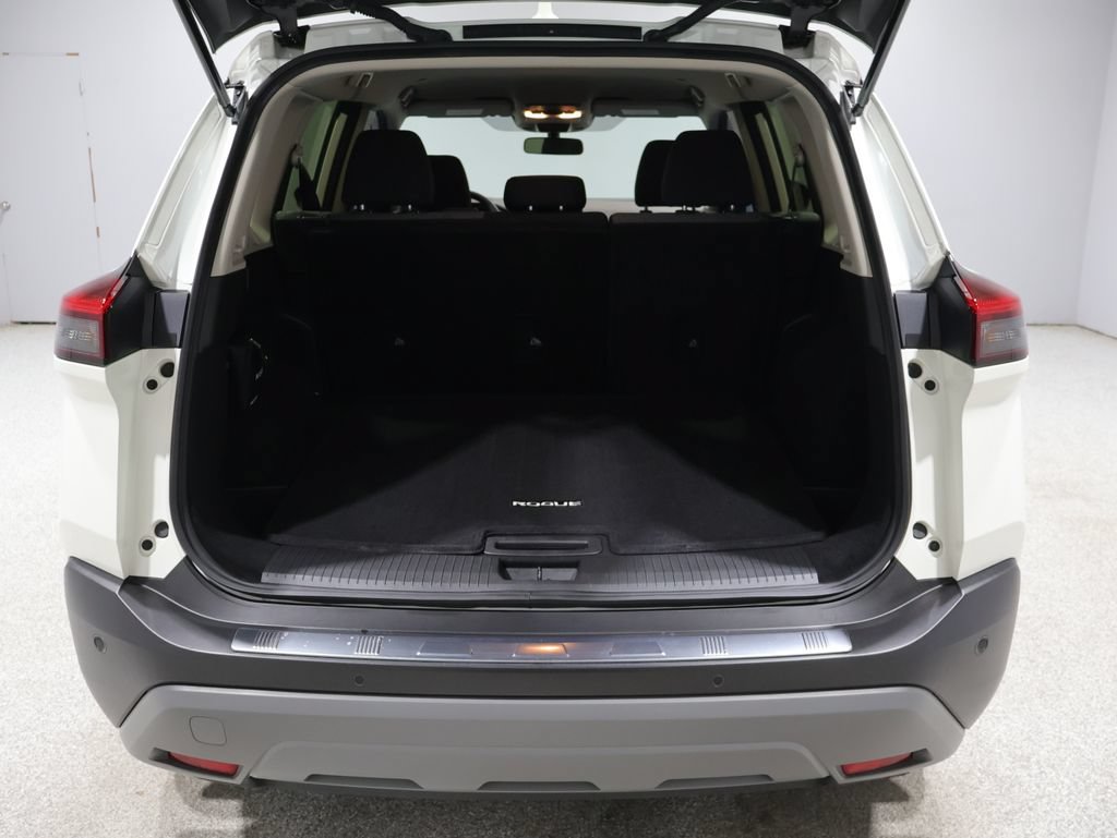 Used 2023 Nissan Rogue SV AWD/4WD image 17
