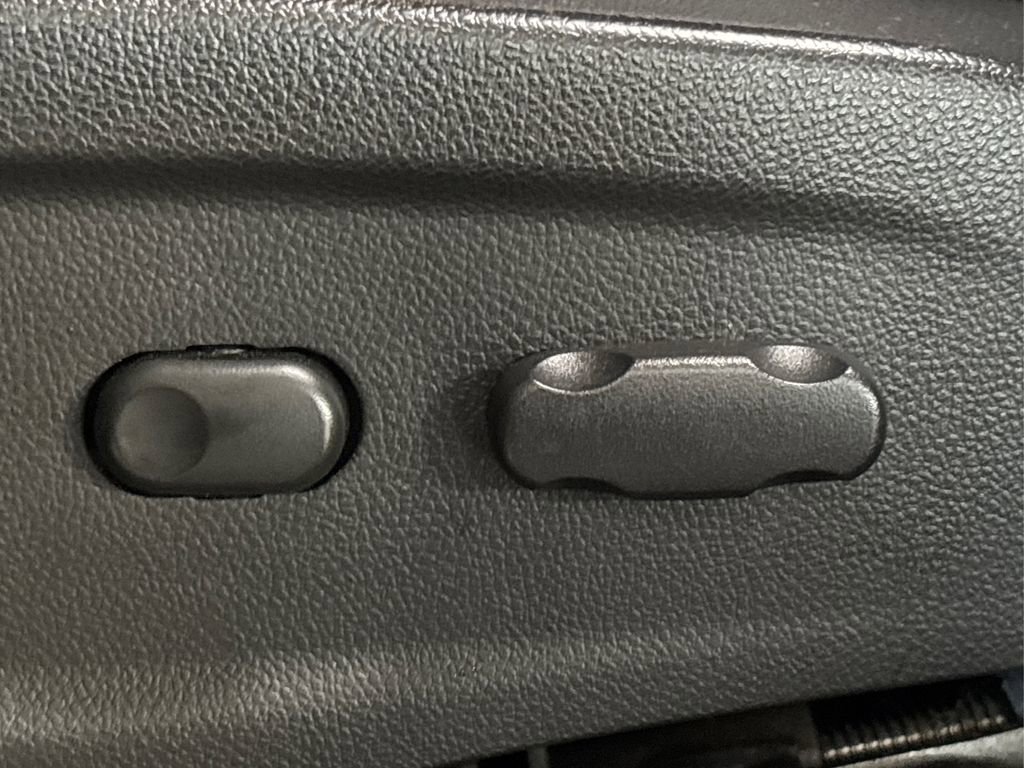 Used 2019 Buick Encore Preferred image 34