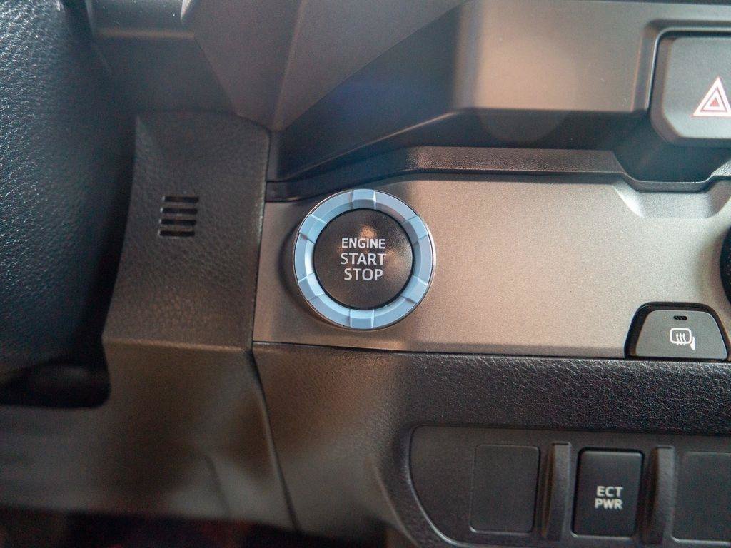 Used 2020 Toyota Tacoma TRD Sport RWD image 22