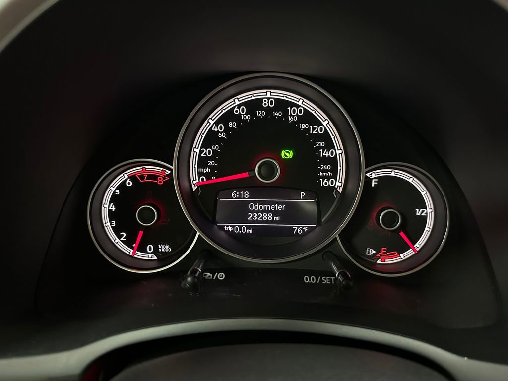 Used 2019 Volkswagen Beetle 2.0T SE FWD image 25