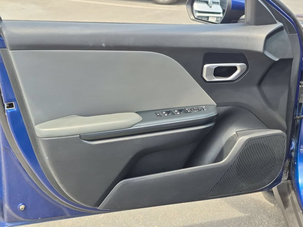 Used 2025 Kia K4 FWD image 11