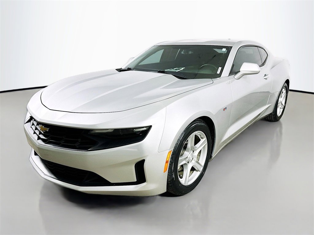 Used 2019 Chevrolet Camaro LT image 3