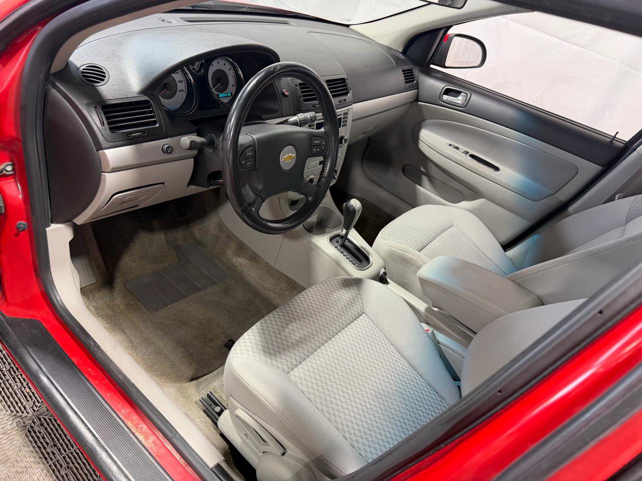 Used 2006 Chevrolet Cobalt LT w/ Preferred Equipment Group FWD image 23