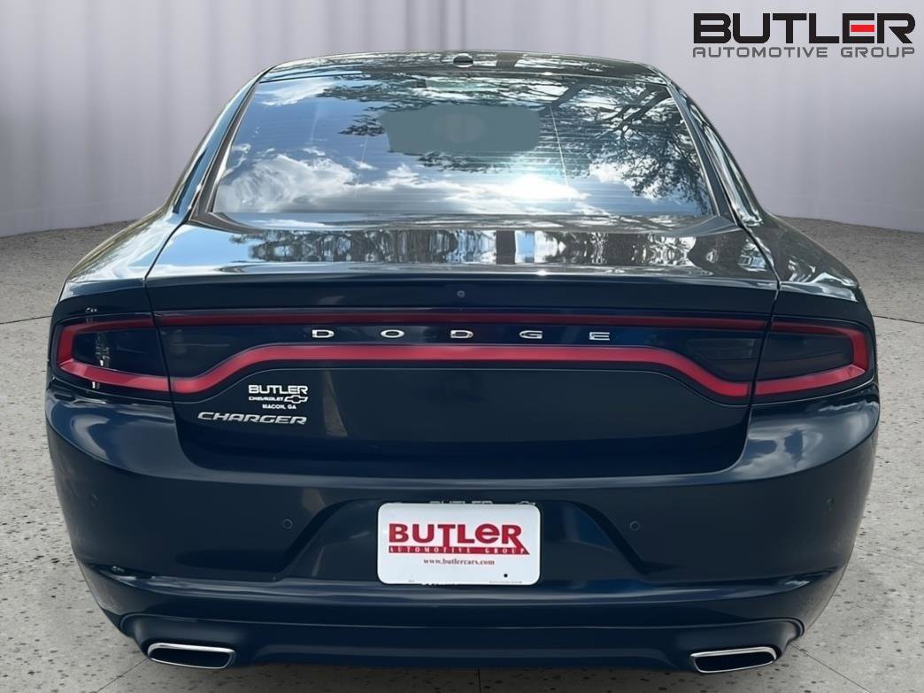 Used 2019 Dodge Charger SXT w/ Leather Interior Group image 5
