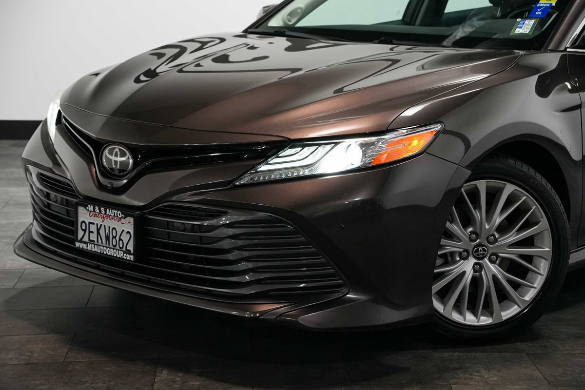 Used 2019 Toyota Camry XLE FWD image 10