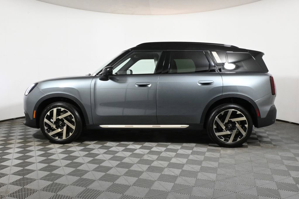 Used 2025 MINI Cooper Countryman S w/ Comfort Package Max image 2