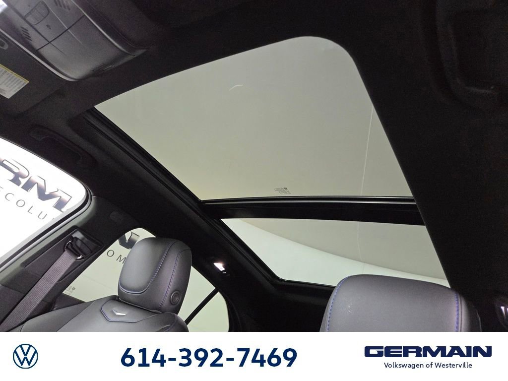 Used 2025 Cadillac XT4 Sport w/ Cold Weather Package image 27