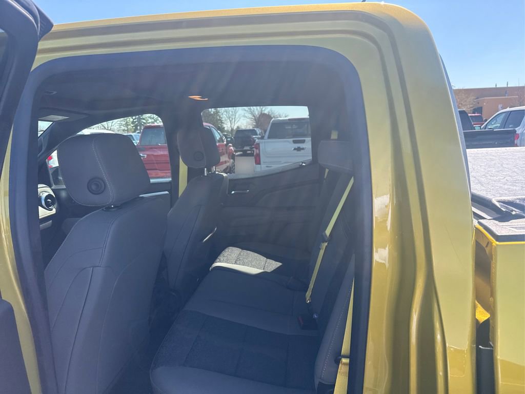 Used 2024 Chevrolet Colorado ZR2 w/ Technology Package AWD/4WD image 21