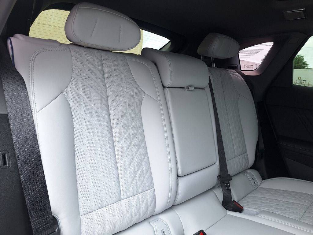 New 2026 Cadillac Optiq V AWD/4WD image 29