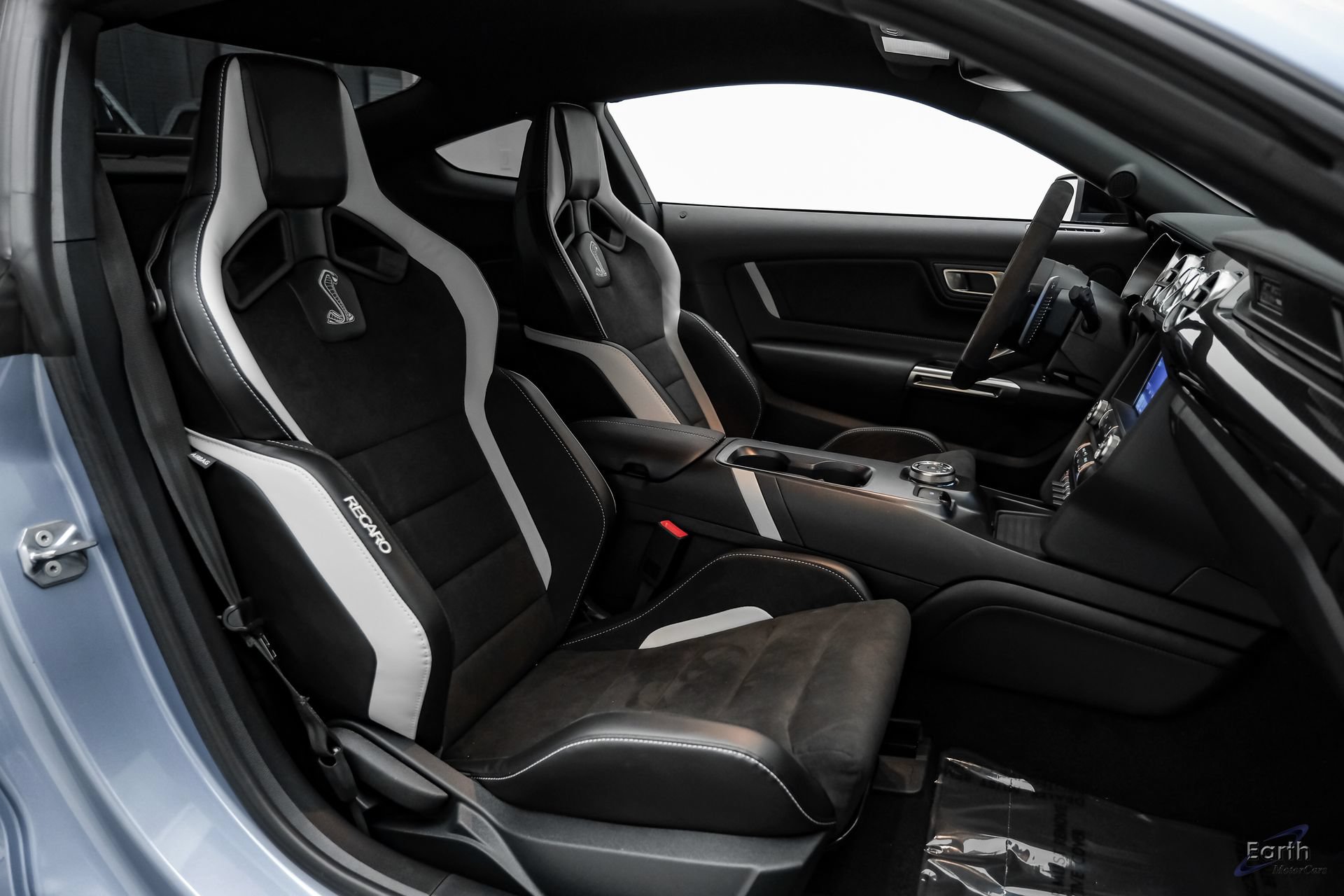 Used 2022 Ford Mustang Shelby GT500 w/ Carbon Fiber Track Pack RWD image 61