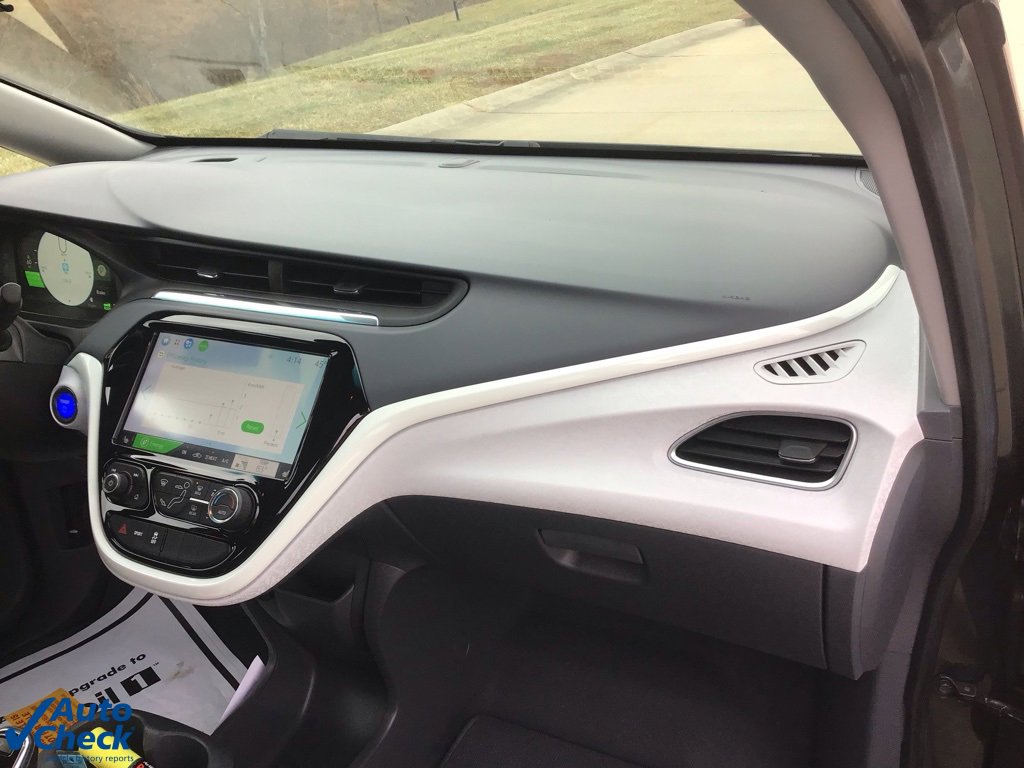 Used 2019 Chevrolet Bolt Premier w/ Infotainment Package image 25