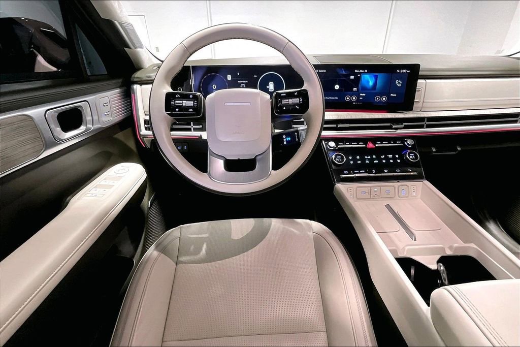 Used 2025 Hyundai Santa Fe Calligraphy image 7