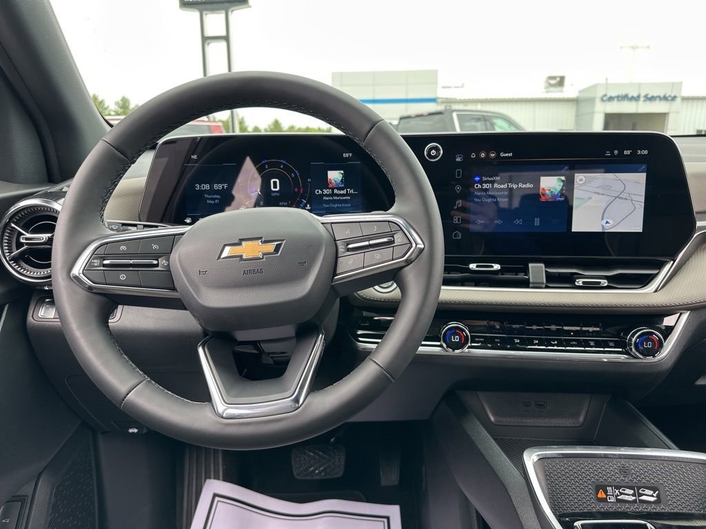 New 2026 Chevrolet Equinox LT w/ Convenience Package II FWD image 7