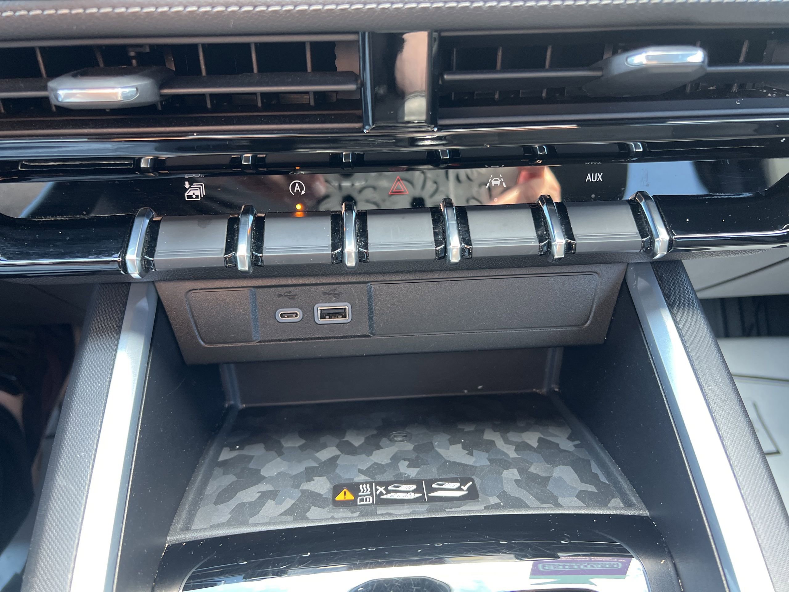 Used 2023 Chevrolet Colorado LT w/ LT Convenience Package II AWD/4WD image 17