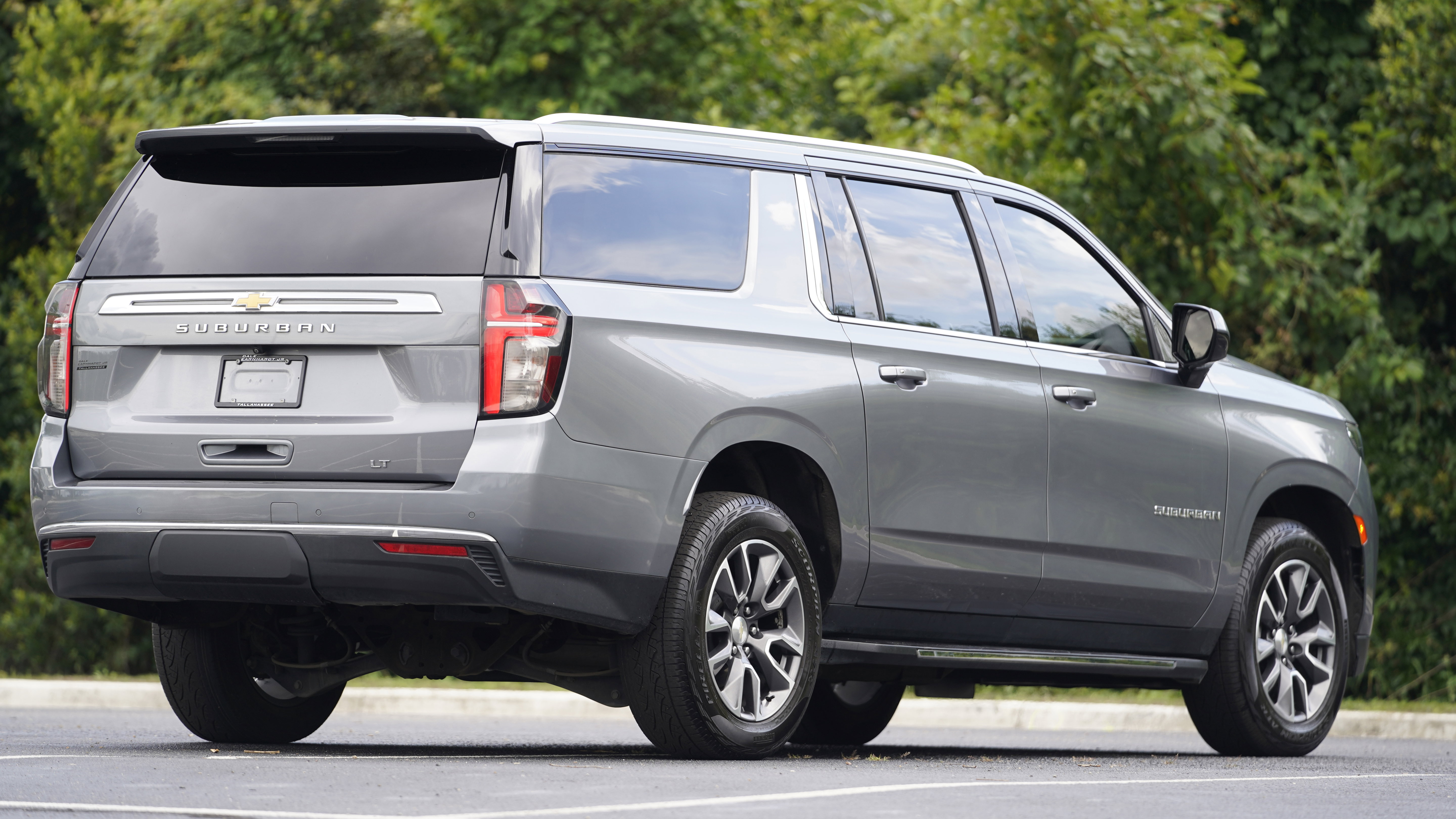Used 2021 Chevrolet Suburban LT w/ Rear Media and Nav Package RWD image 49