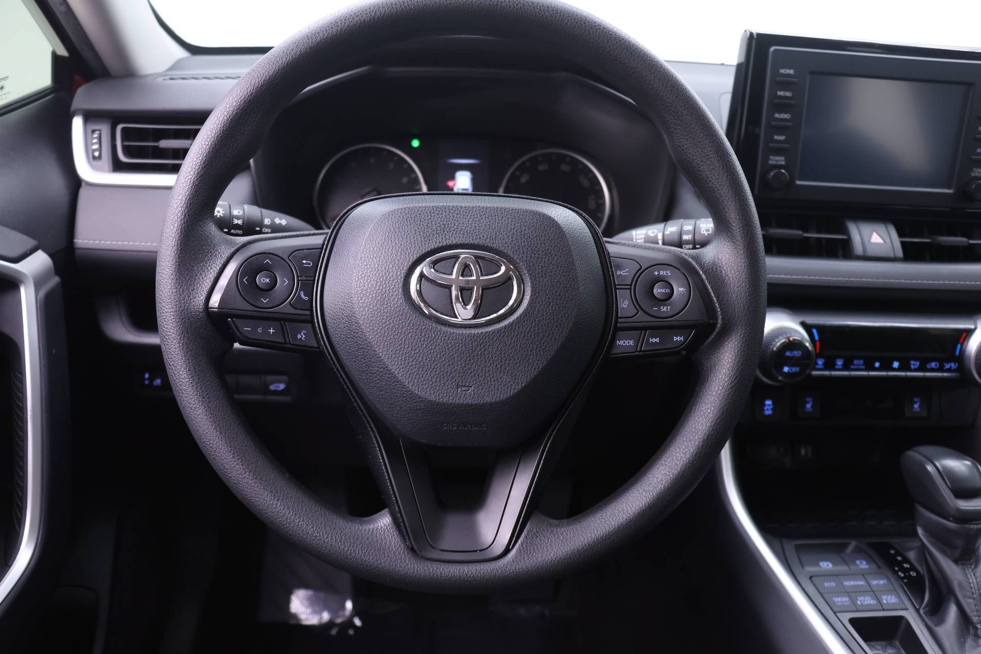 Used 2019 Toyota RAV4 XLE w/ Convenience Package AWD/4WD image 13