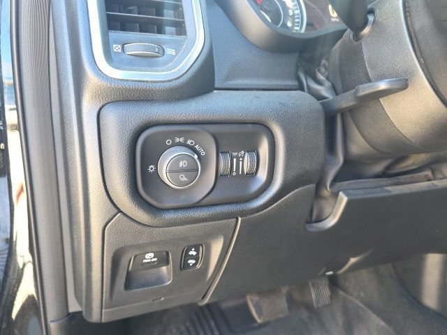 Used 2022 RAM 1500 Laramie w/ Sport Appearance Package AWD/4WD image 18